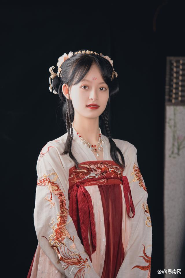 思南首家汉服体验馆落户安化街！带你穿越千年体验中国汉服文化(pic5)